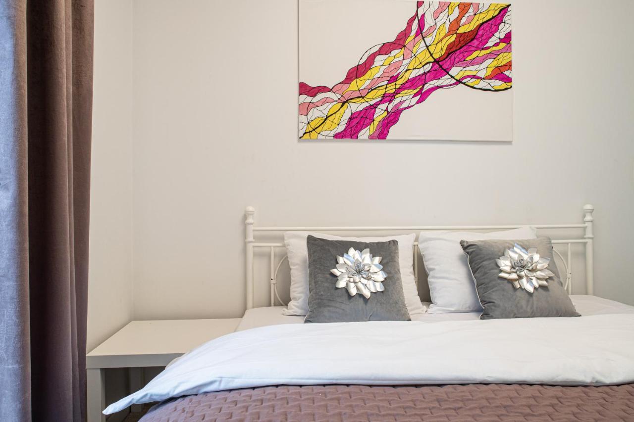 Wola Glamour Apartment Warschau Exterior foto