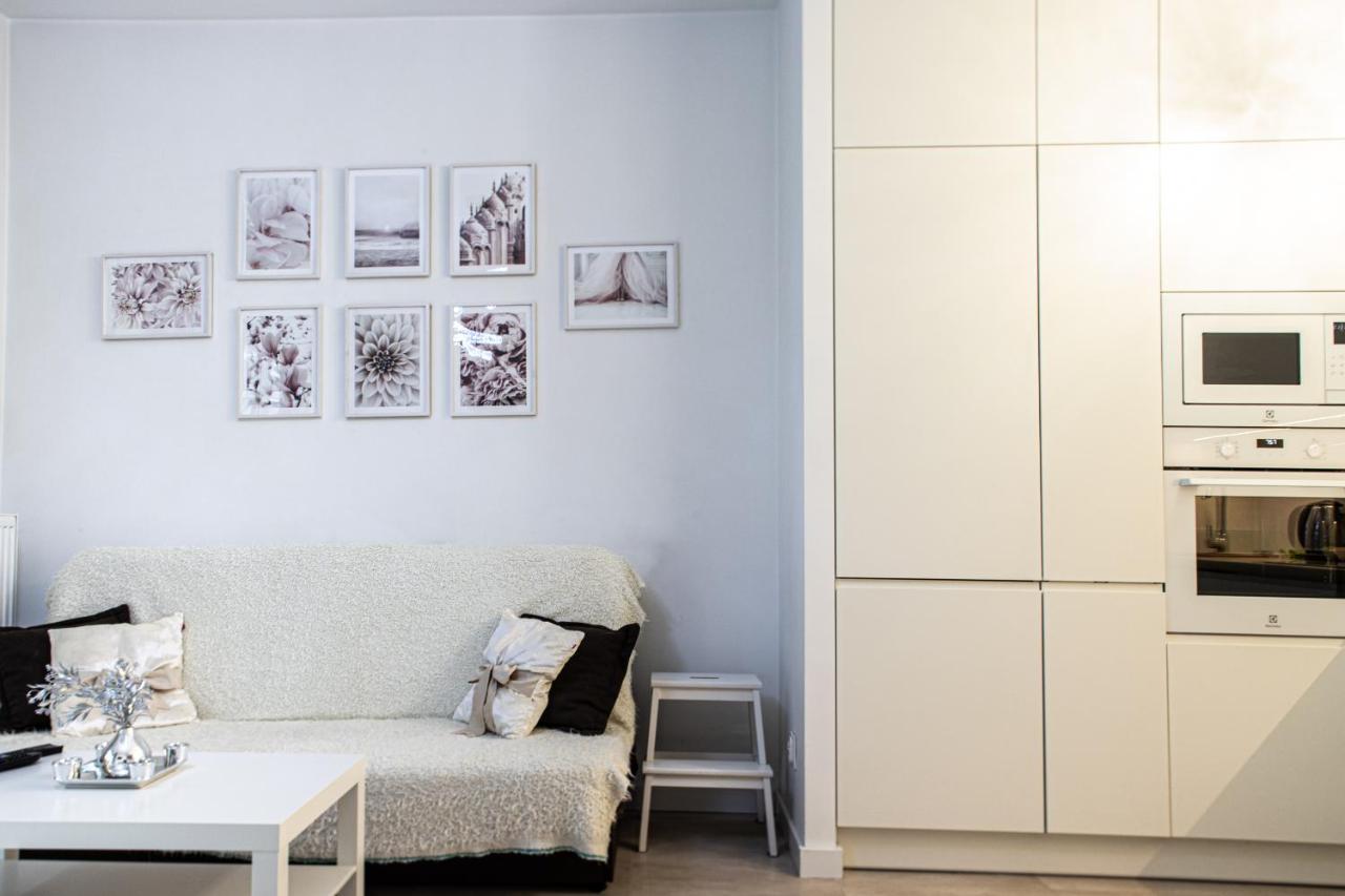 Wola Glamour Apartment Warschau Exterior foto