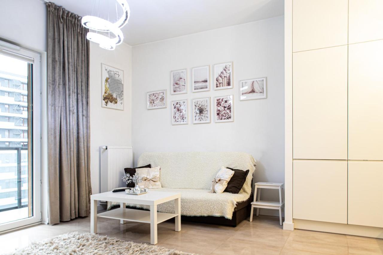 Wola Glamour Apartment Warschau Exterior foto