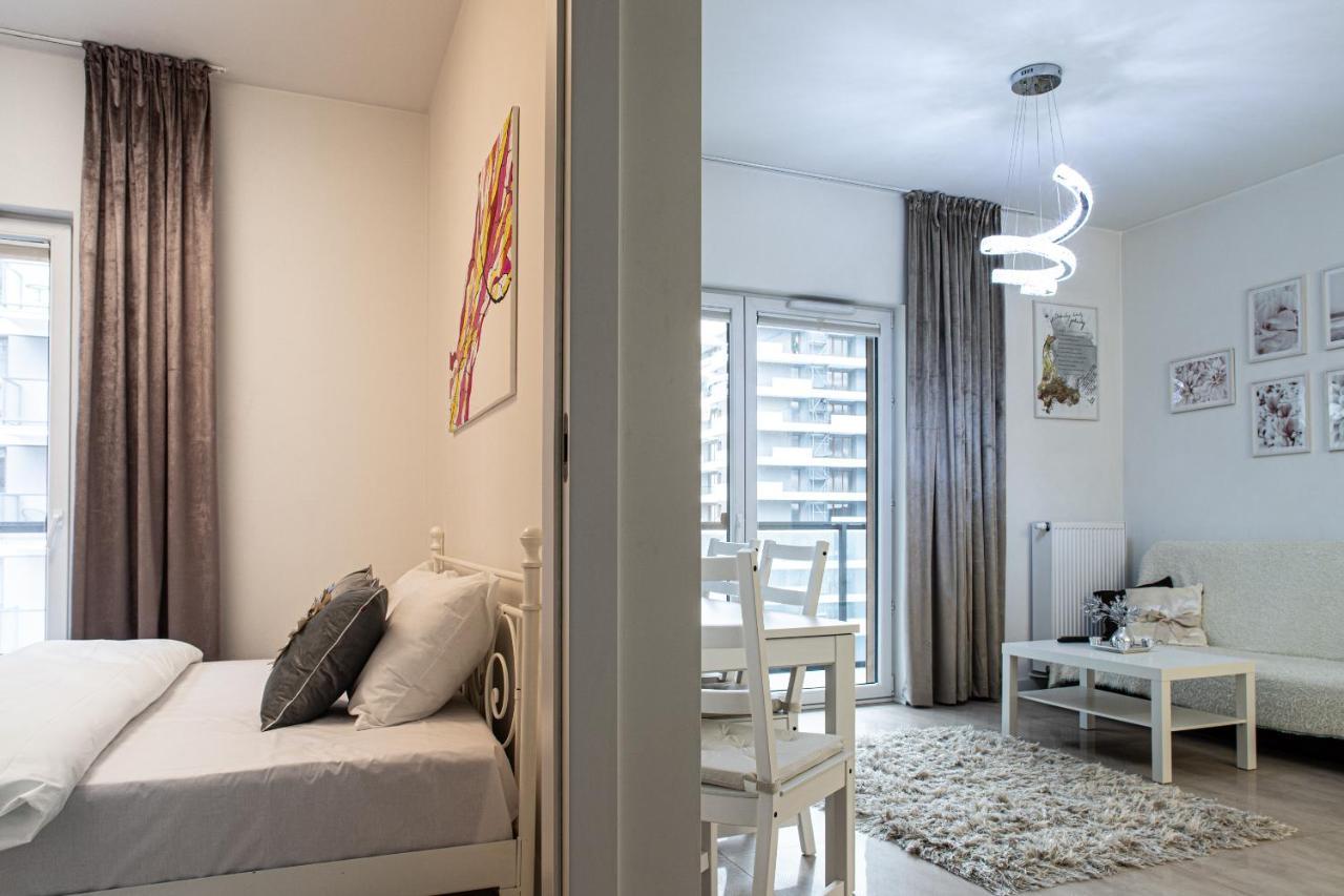 Wola Glamour Apartment Warschau Exterior foto