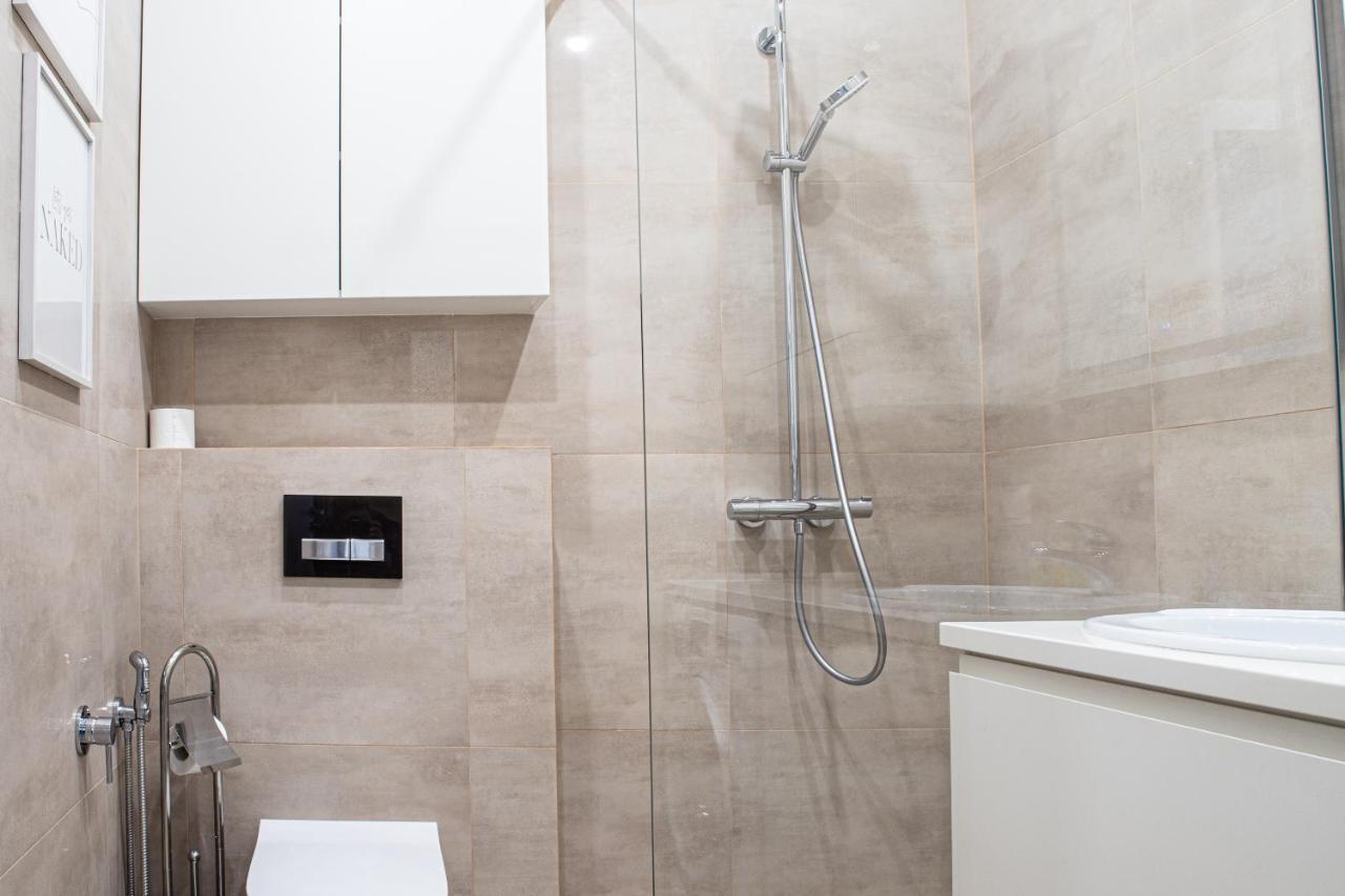 Wola Glamour Apartment Warschau Exterior foto